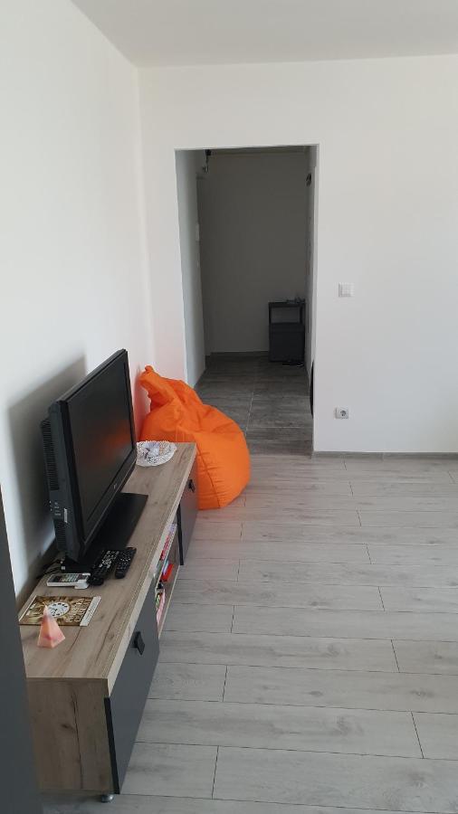 FIM apartament Hunedoara Exterior foto