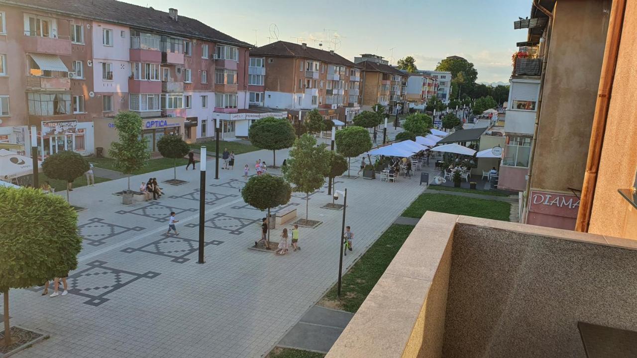 FIM apartament Hunedoara Exterior foto