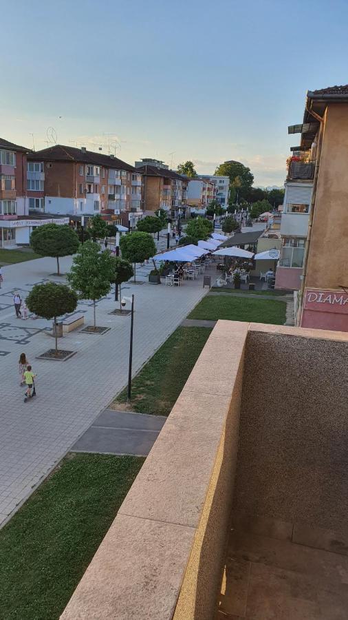 FIM apartament Hunedoara Exterior foto